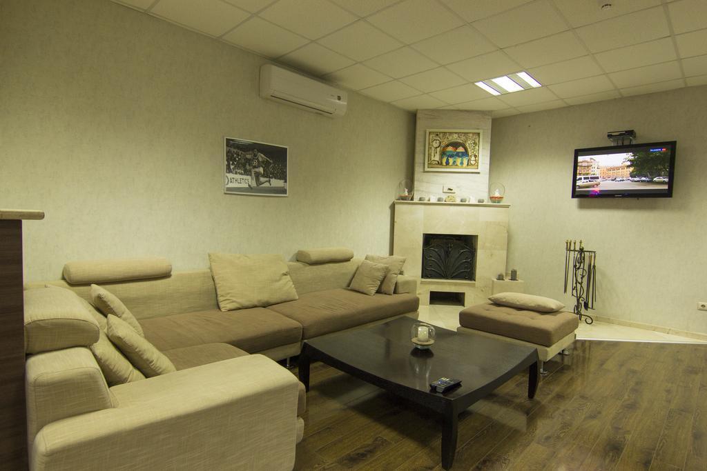 Athletics Hotel Tbilisi Exterior photo