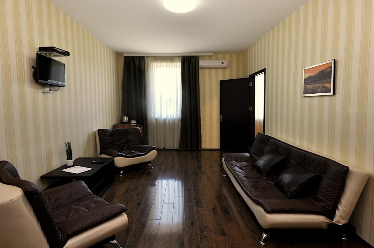 Athletics Hotel Tbilisi Exterior photo